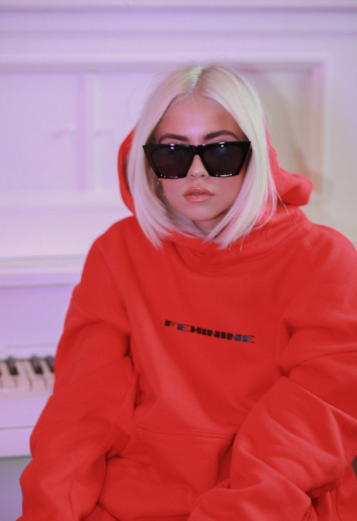 SIGNATURE SUNGLASSES